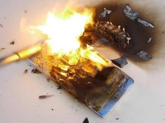 私自拆解易著火，回收設(shè)備能預(yù)防——鋰電池回收中的鋰電池碳化設(shè)備應(yīng)用